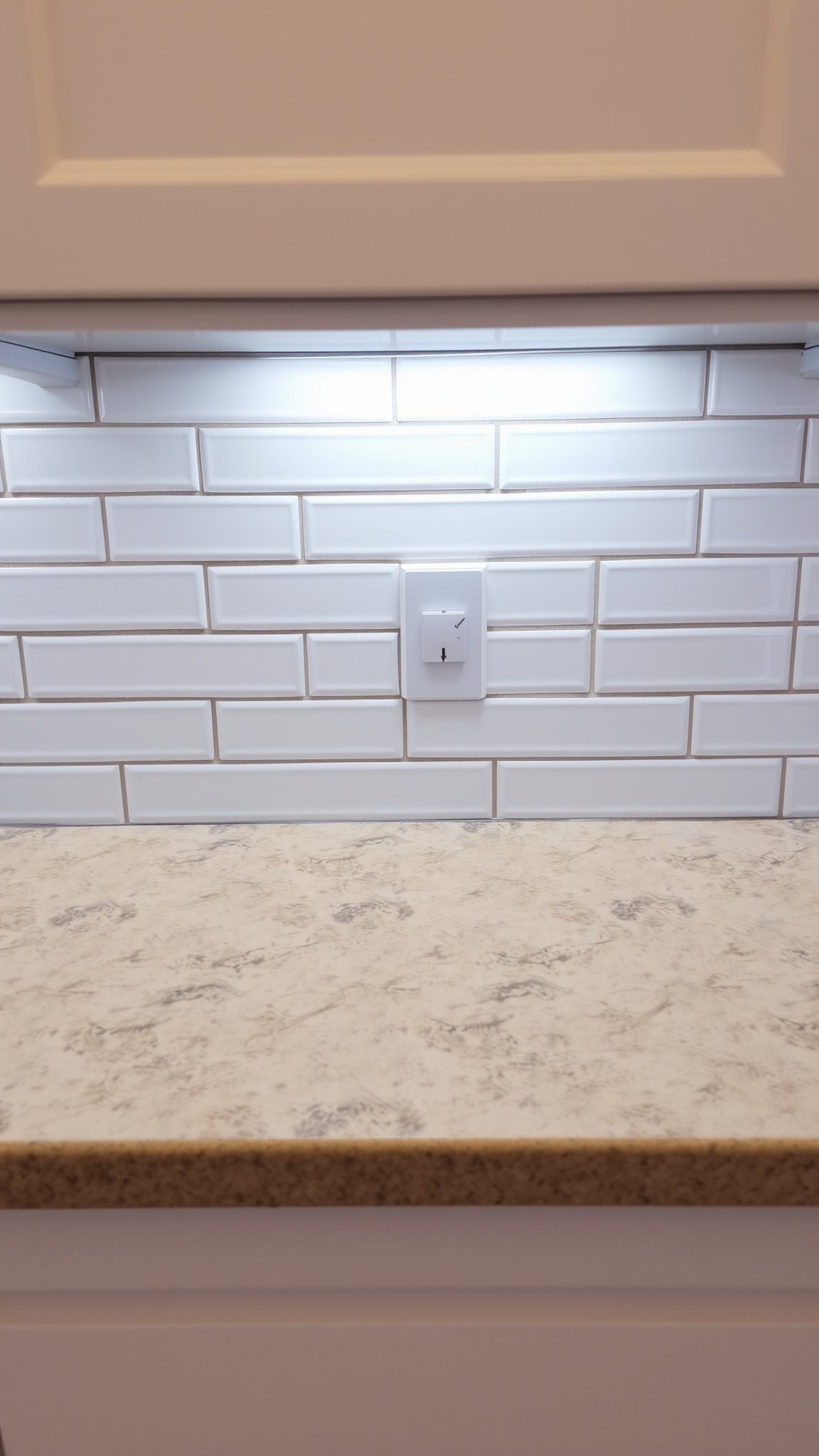 3 subway tile backsplash 3. Subway Tile Backsplash